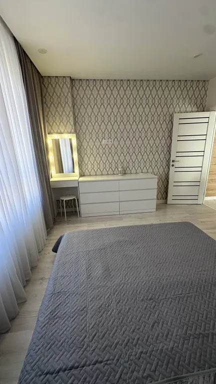 Уютная современная двухкомнатная квартира с видом на Парк Галицкого