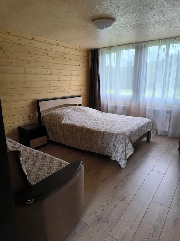 Благоустроенный дом с камином