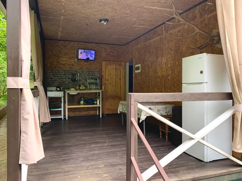 Коттедж Домик в лесу — Сочи