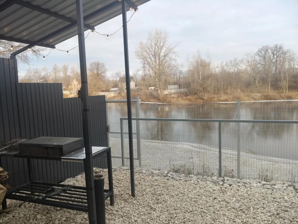 Дом с видом на озеро