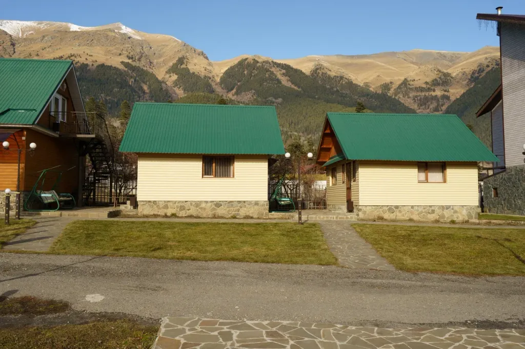 Коттедж Коттедж из древнего сруба в горах — Архыз