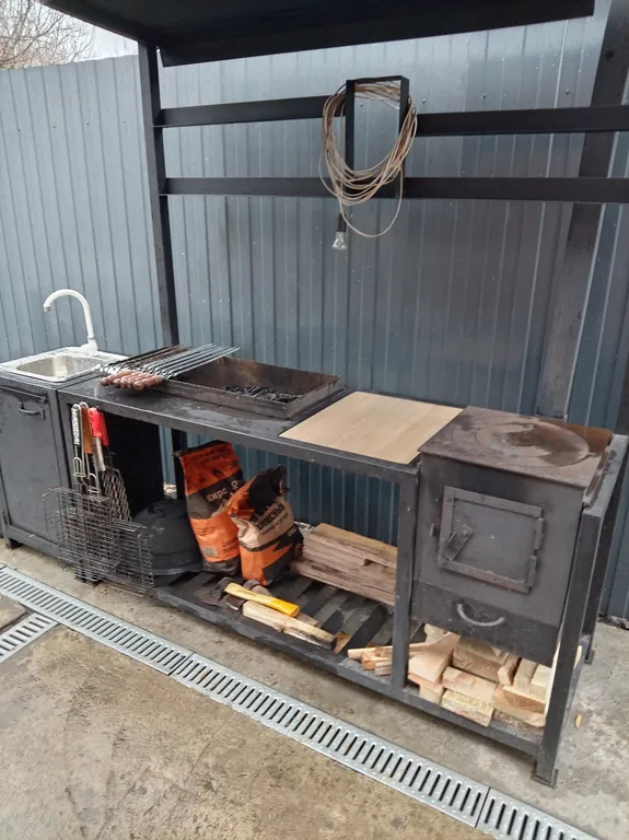 Дом с бассейном