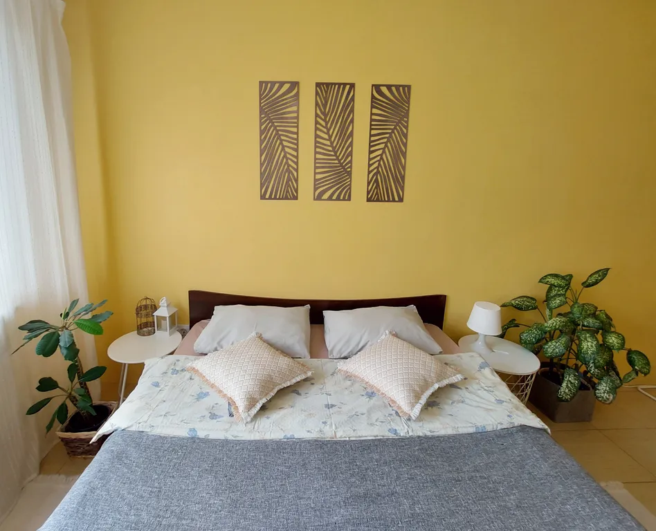 Солнечные апартаменты в спальном районе города