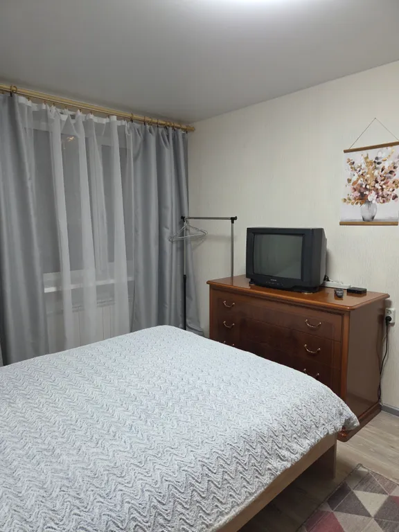 Двухкомнатная квартира рядом с парком Монрепо