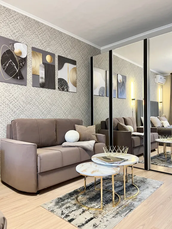 Дизайнерская квартира на Взлетке рядом с торговым центром Планета