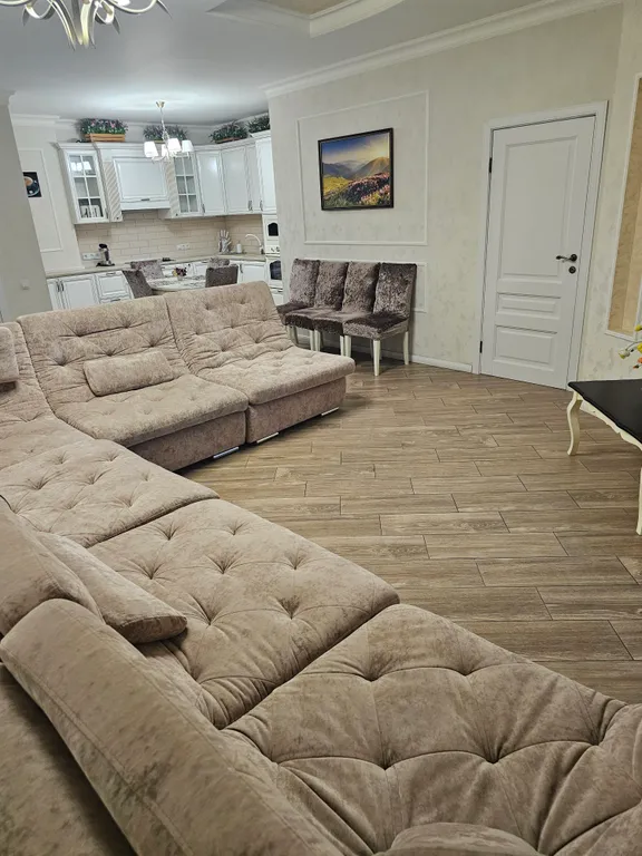 Апартамент в центре рядом с подъемником с балконом