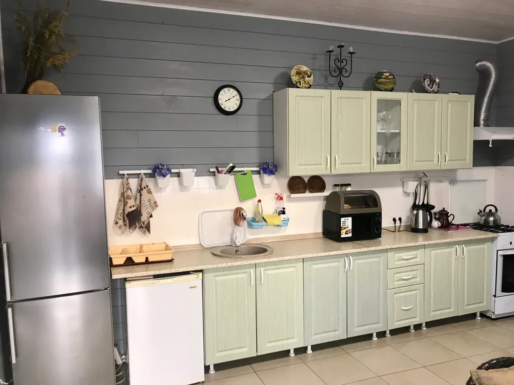 Четырёхместный номер, с видом во двор