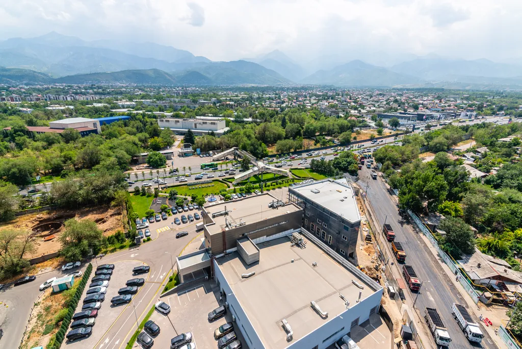 ЖК Эстет с шикарным видом на горы, возле ТРЦ Мега  Центр