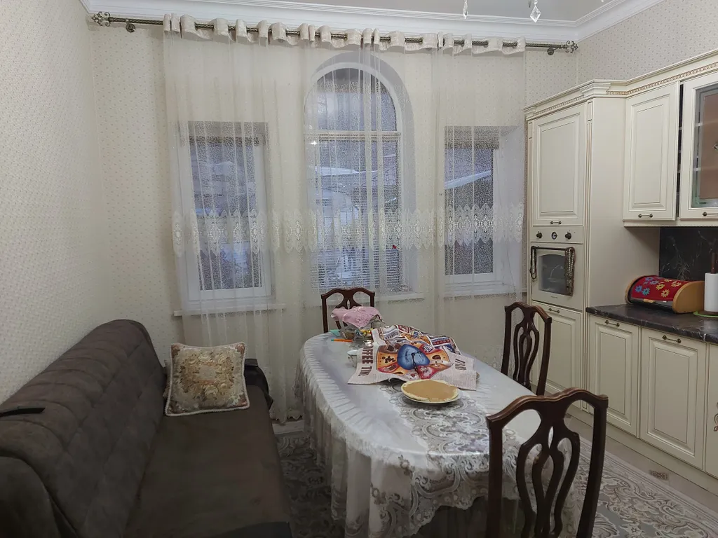 Уютный и красивый дом с видом на горы