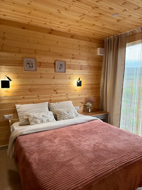 Дом с видом на лавандовое поле