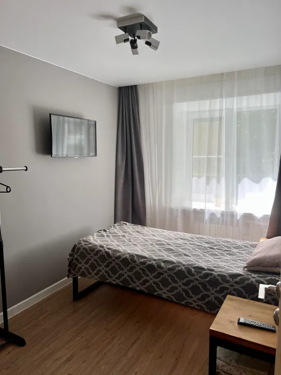 Квартира в стиле лофт в центре с качелью