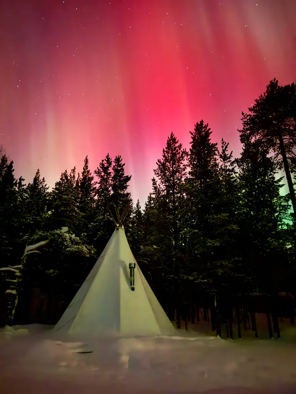 Коттедж Чум с односпальными кроватями — аренда посуточно в Оленегорск