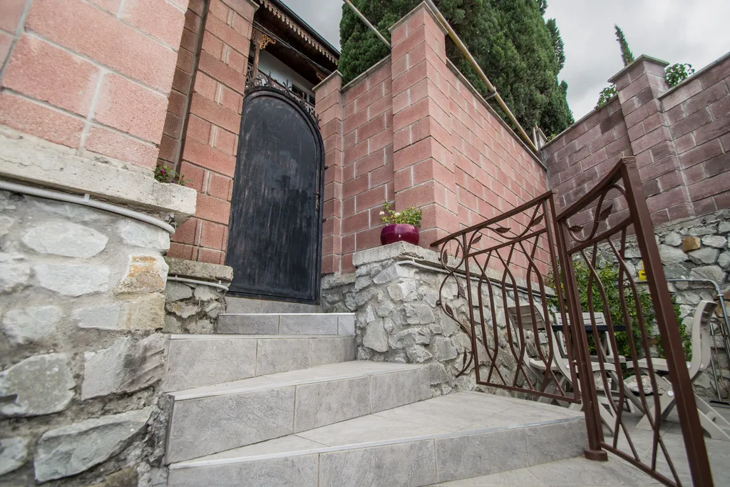 Квартира Апартаменты Андеграунд с видом на море — Гурзуф