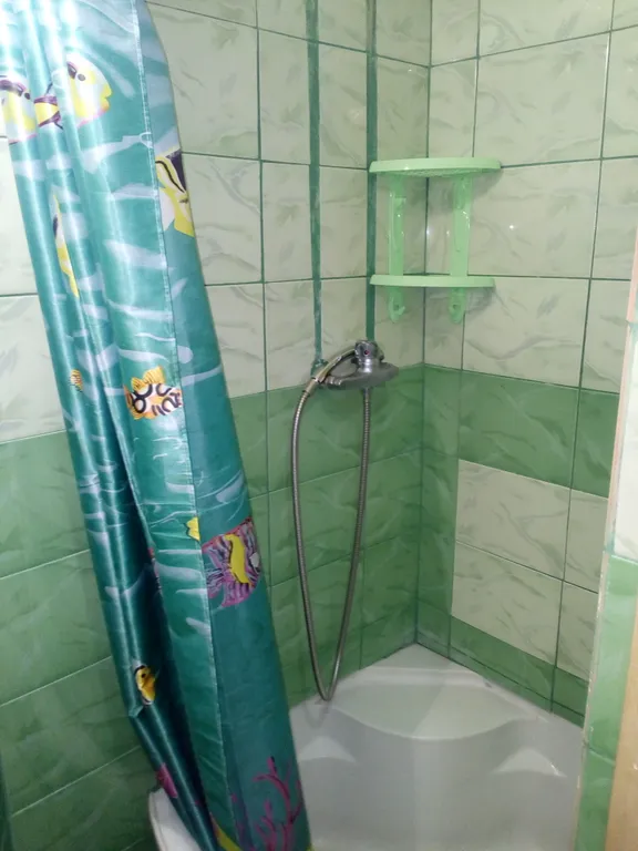 Большая 2-комнатная часть дома с парковочным местом