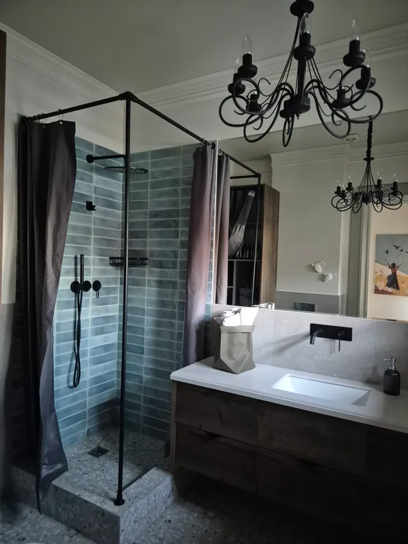 Дом в Кисловодске с авторскими интерьерами на стыке курорта и природы