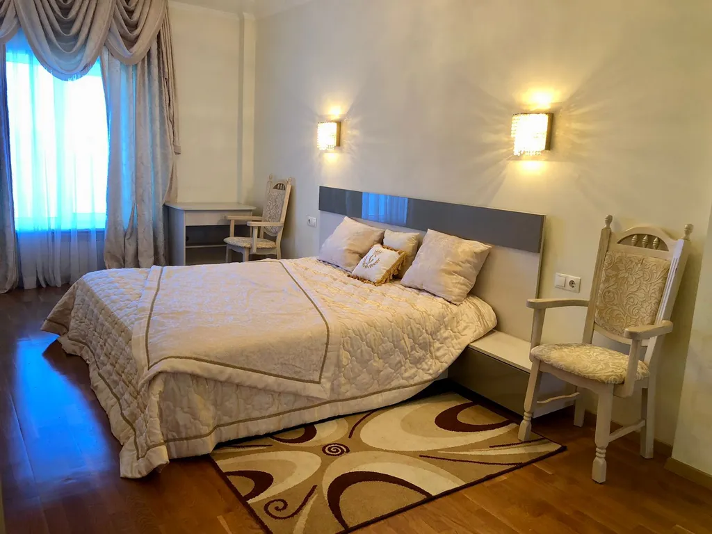 Апартаменты в центре с видом на Севастопольскую бухту