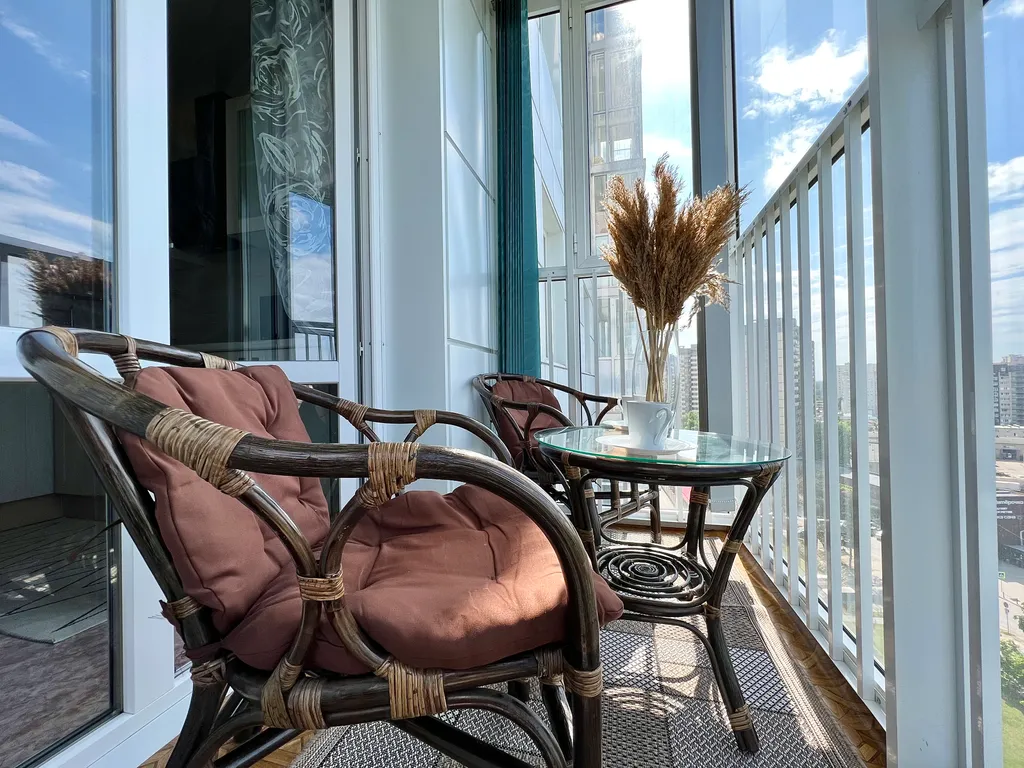 Видовая двухкомнатная квартира в тихом местечке