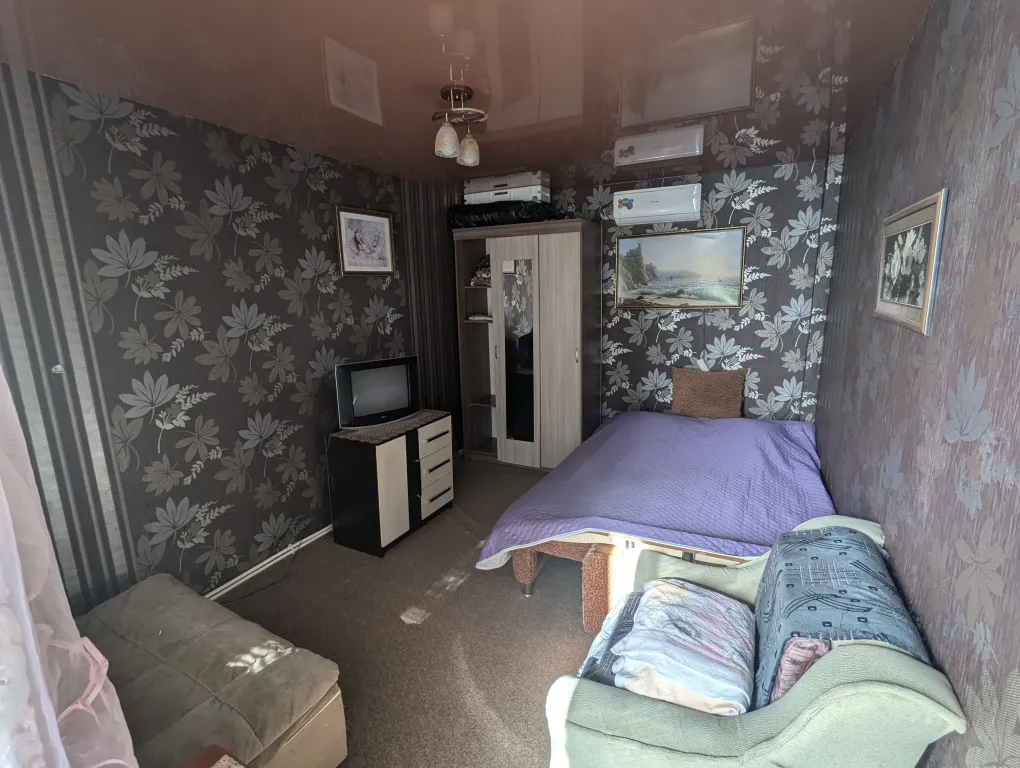 Дом двухэтажный в центре