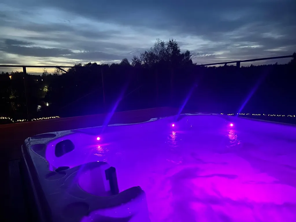 Шале у озера