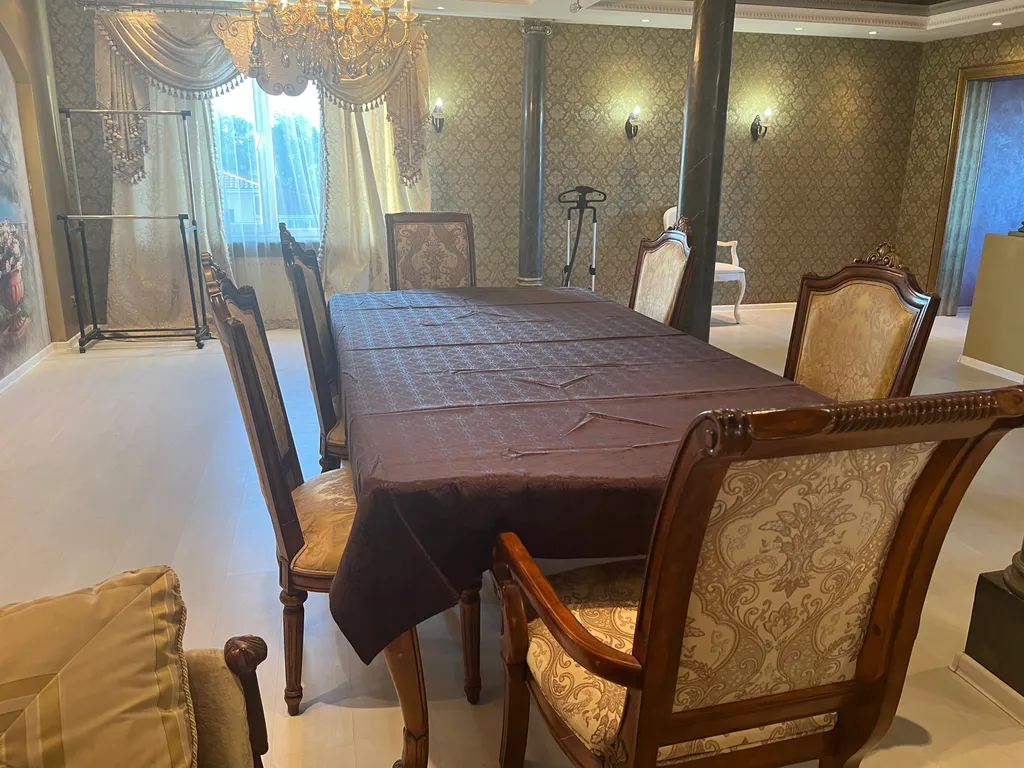 Уютный дом с бассейном, сауной и камином