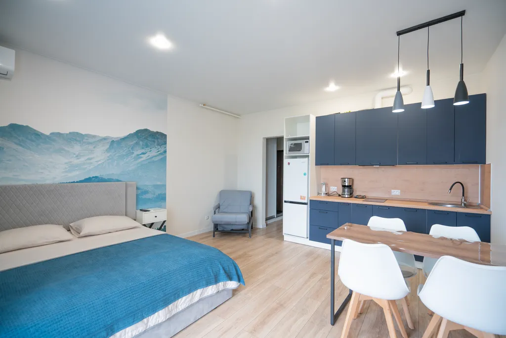 Квартира Дизайнерская студия LS-ECONOM STUDIO с видом на город с 7 этажа — аренда посуточно в Алушта