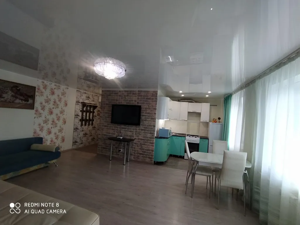 Центр города, большая гостинная