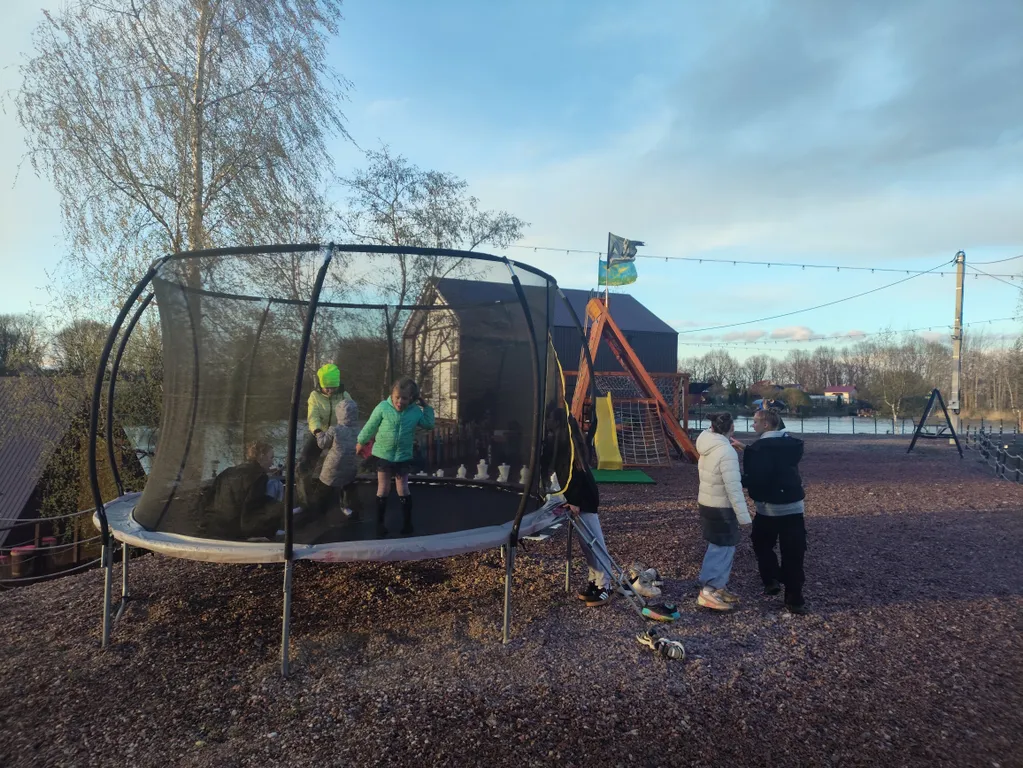 Дом на берегу озера