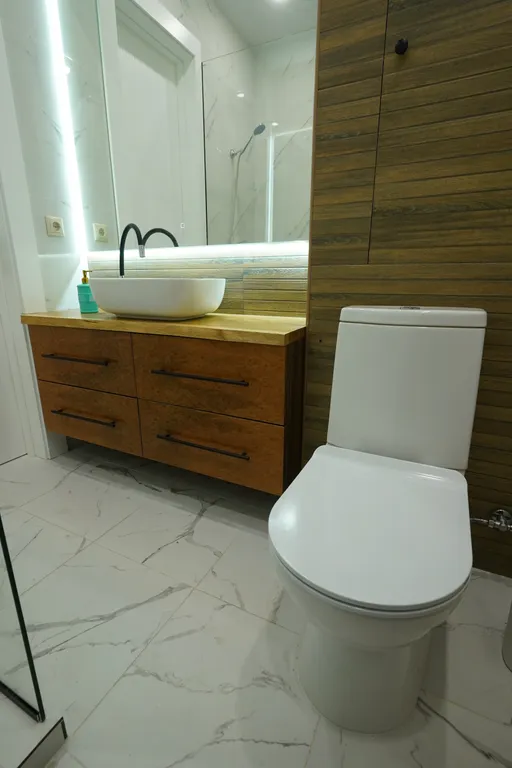 Современный дом у леса