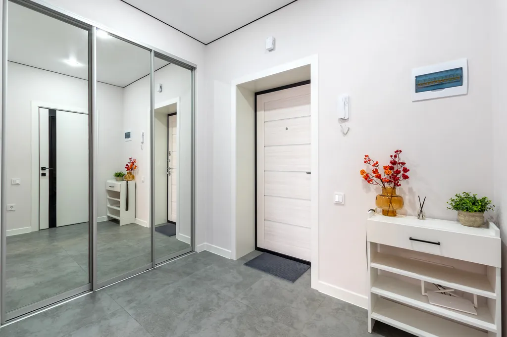 Эстетичная квартира с дизайнерским ремонтом и видом на иву