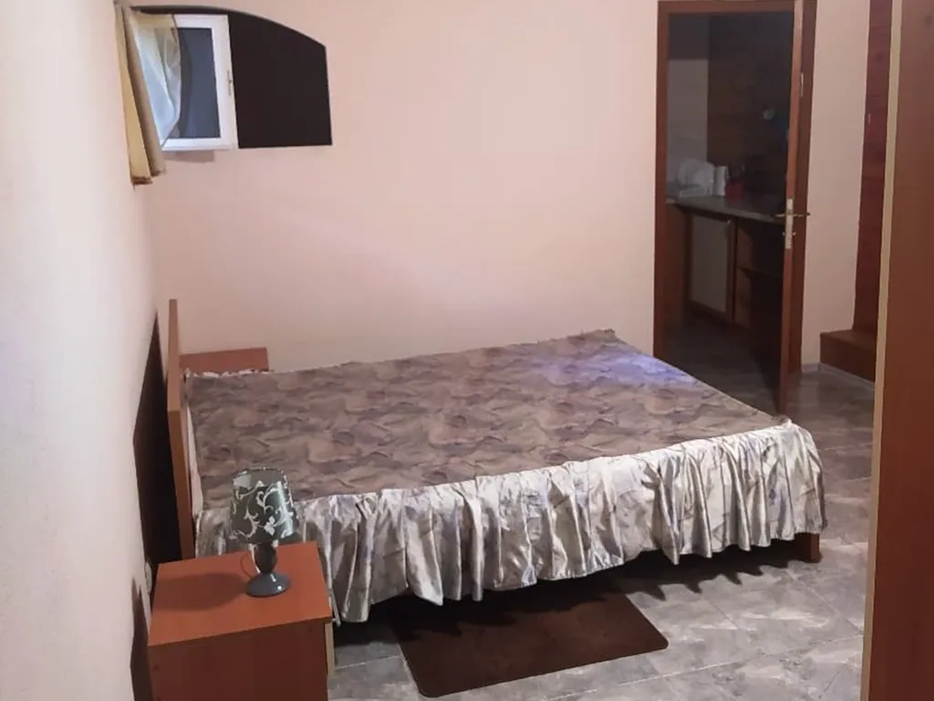 Номер эконом с кухней: 1 этаж, 2 комнатный, с/у, отдельный вход