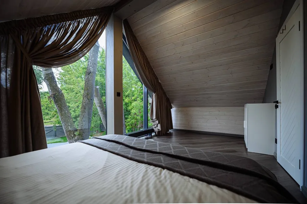 Подызбица у Дома Печенко