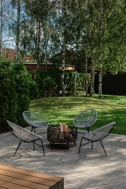 Коттедж Коттедж с панорамными окнами и террасой на крыше — Разметелево