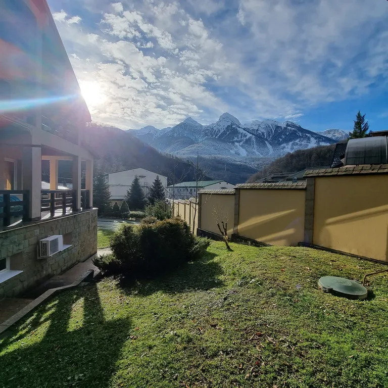 Коттедж 7-комнатный Дом — Эсто-Садок