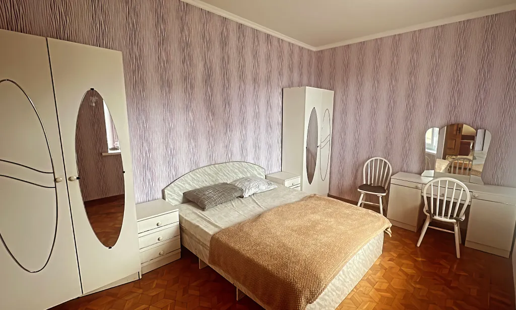 Домик в центре города под ключ