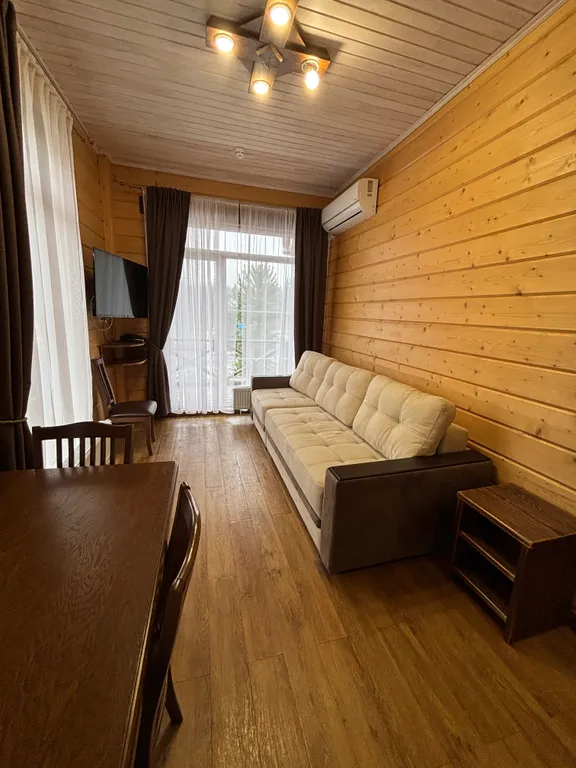 Апартаменты в солнечной долине с видом на озеро