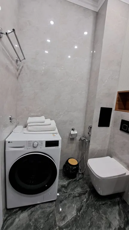 Стильная двухкомнатная квартира в центре столицы