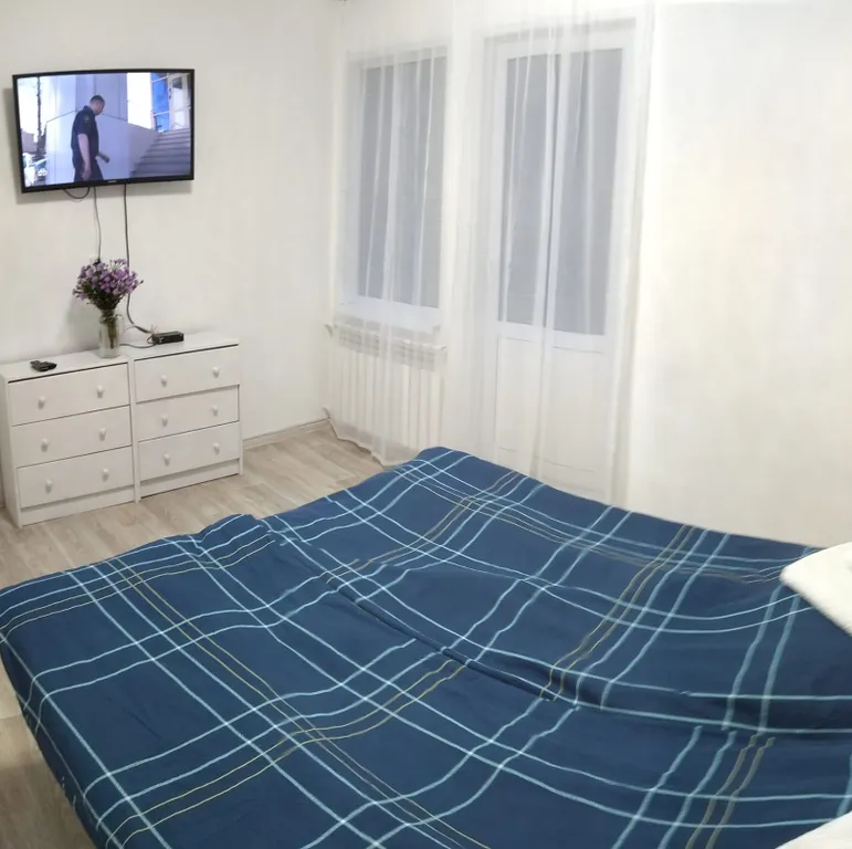 Квартира Комната — аренда посуточно в Ая