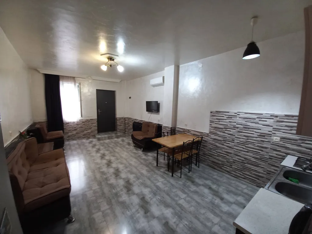 Квартира 2-комнатная Квартира — Батуми