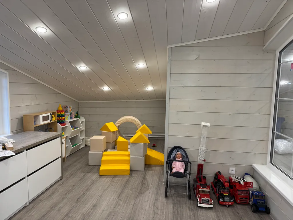 Новый коттедж с сауной и бассейном