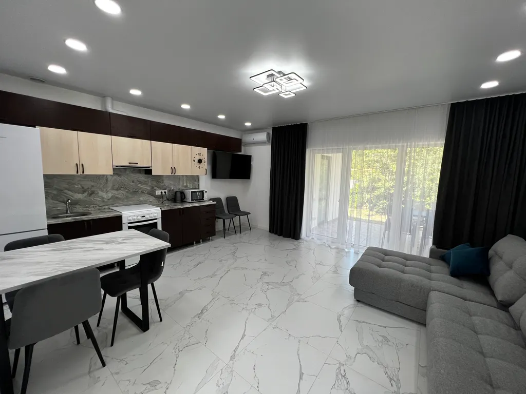 Уютный новый дом недалеко от моря