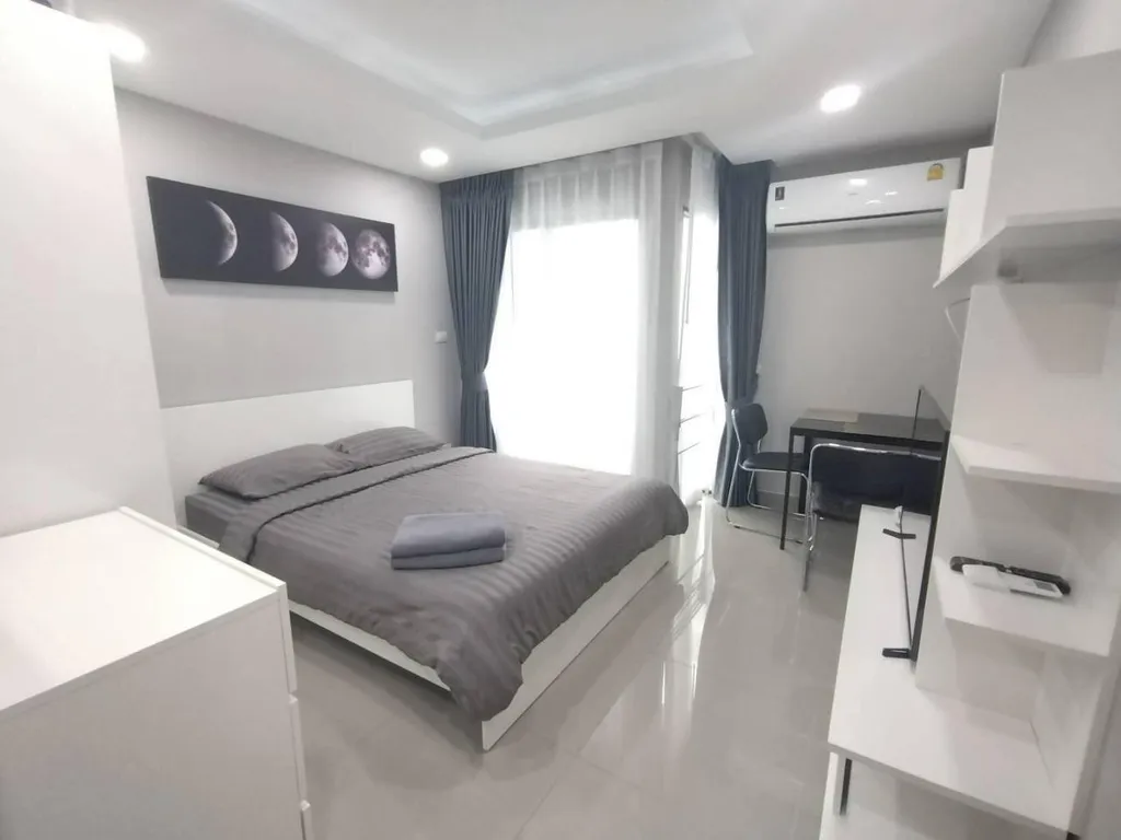 Квартира Новая светлая студия возле русского рынка на Пратамнаке — аренда посуточно в Паттайя