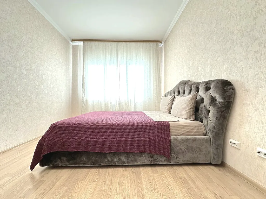 2-комнатная квартира с балконом на Притомском напротив ЛДК