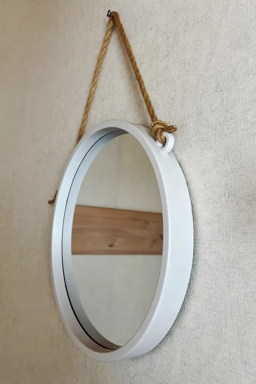 Домик у озера