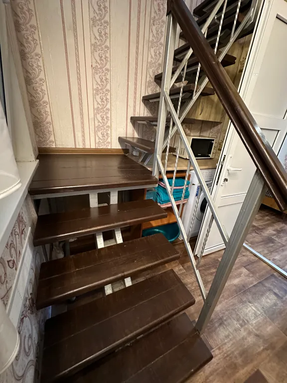 Уютный домик с балконом и террасой