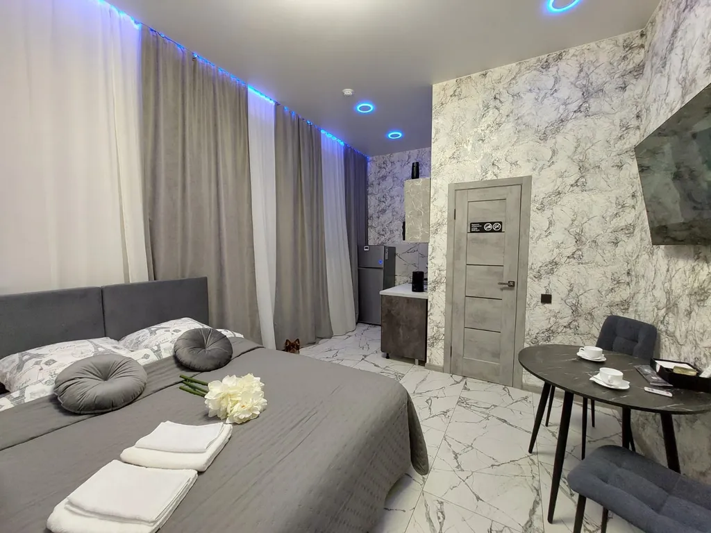 Студия Лакшери