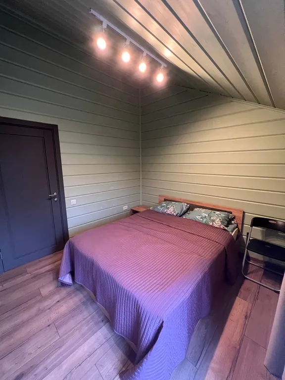 Уютный дом на краю леса