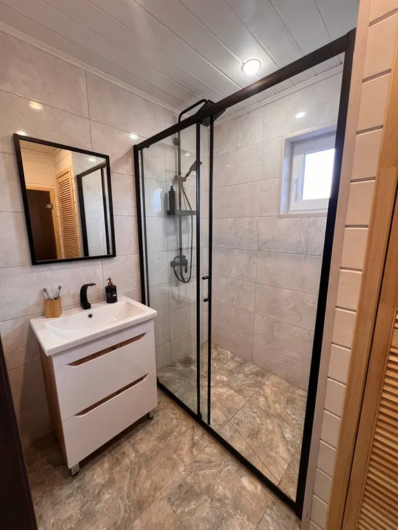 Дом с купелью, баней в городе