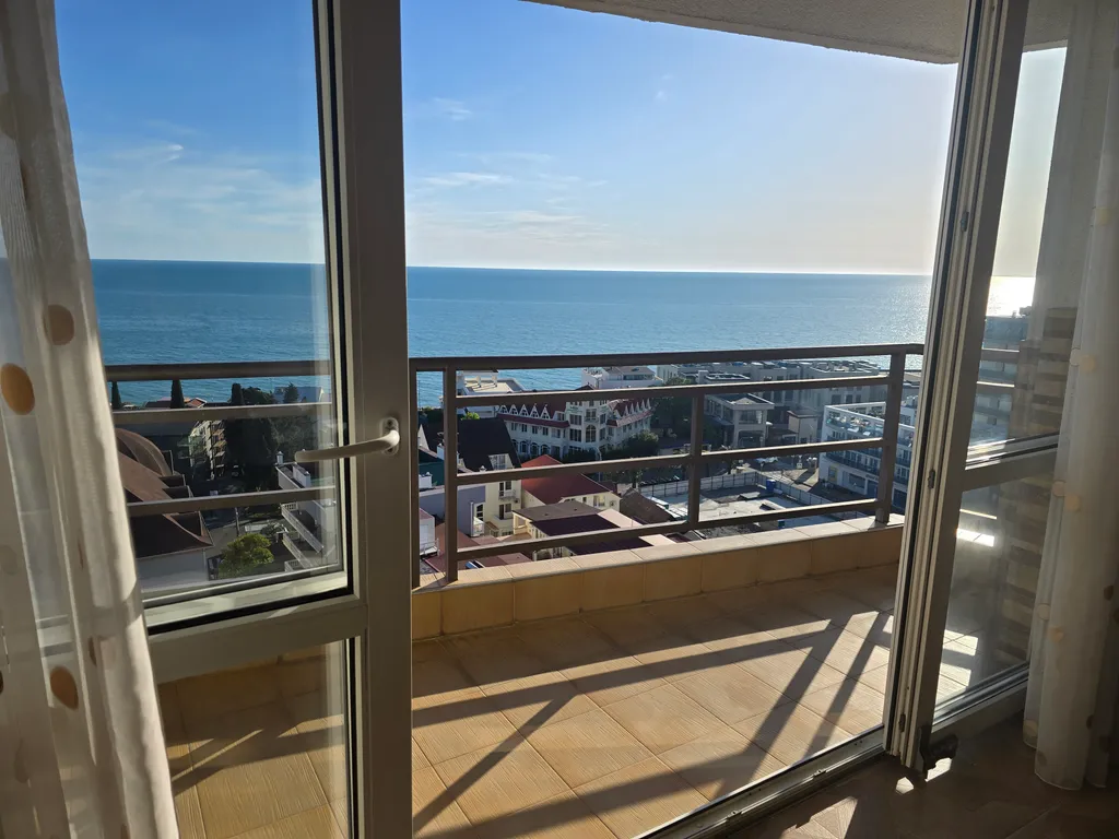Квартира Просторная квартира с панорамным шикарным видом на море — Адлер