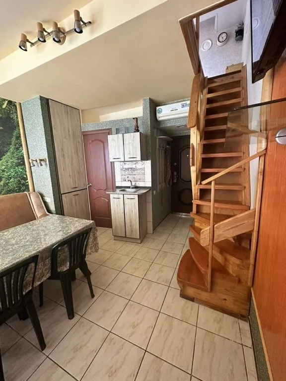 Квартира с мансардой и видом на море