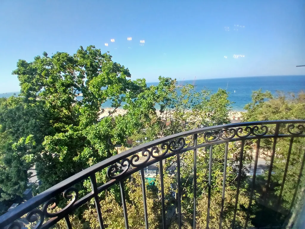 Шикарная квартира у моря на первой линии